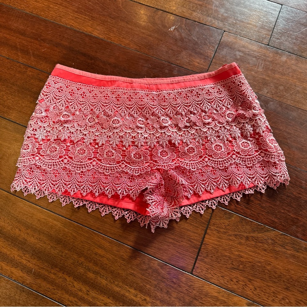 Xtaren Shorts Women Large L Coral Pink Lined Floral Lace Zip Side